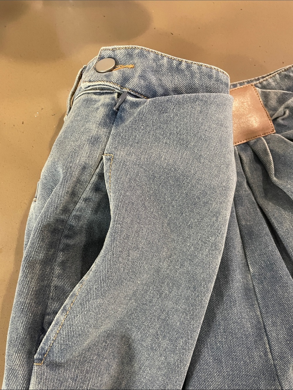 Commense Wide-Leg Draped Jeans with Tan Accent Patch - Blue - Picture 5 of 8